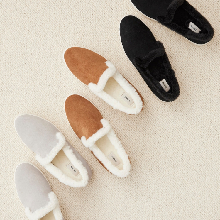 The Swift | Gray Suede Faux Fur Women's Sneaker - Click Image to Close